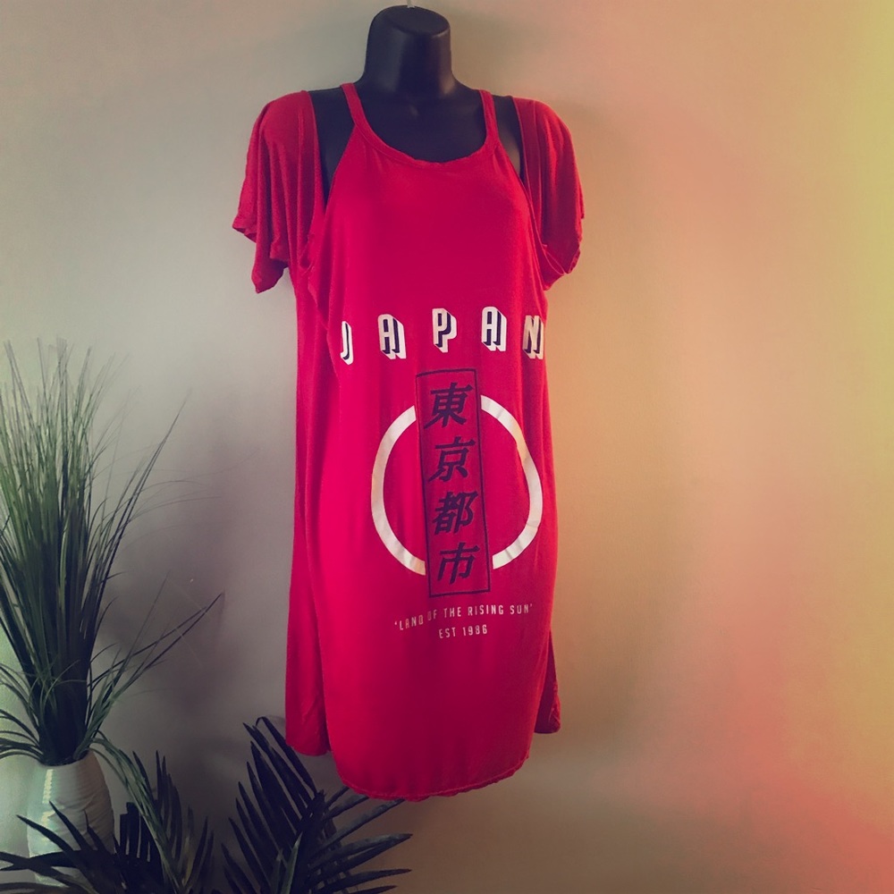 MissGuided Red Shoulder Cut Graphic T-shirt Dress